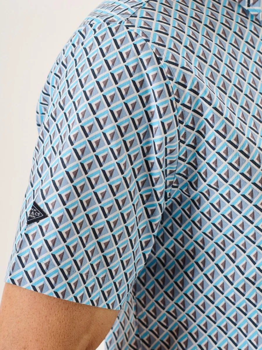 blue_geometric_print_shor_11.webp Quba & Co Blue Geometric Print Short Sleeve Oxford Shirt - Tilbury Outlet