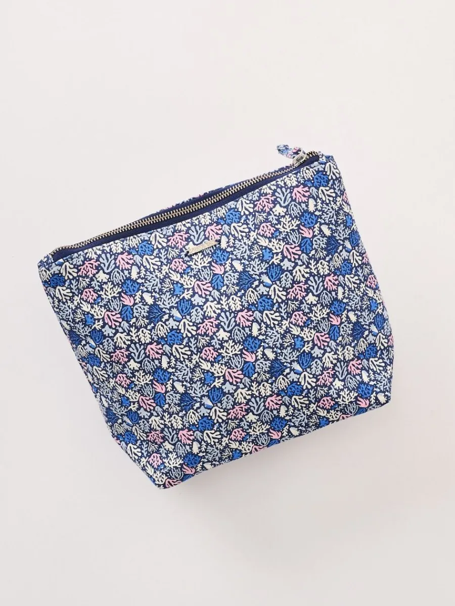 navy_nautical_print_wash__0.webp Quba & Co Navy Nautical Print Wash Bag - Tolly Clearance