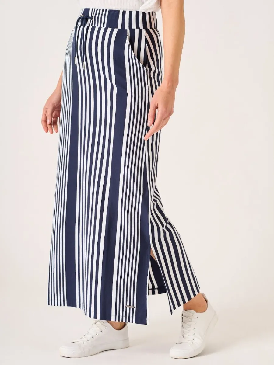 tarbet_maxi_navy_and_whit_2.webp Quba & Co Tarbet Maxi Navy and White Jersey Striped Skirt Fashion