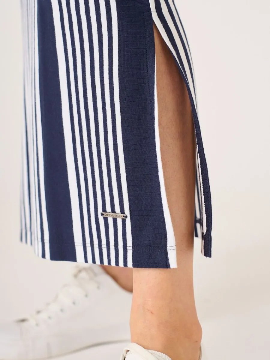tarbet_maxi_navy_and_whit_4.webp Quba & Co Tarbet Maxi Navy and White Jersey Striped Skirt Fashion