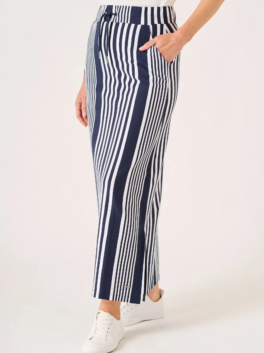 tarbet_maxi_navy_and_whit_7.webp Quba & Co Tarbet Maxi Navy and White Jersey Striped Skirt Fashion