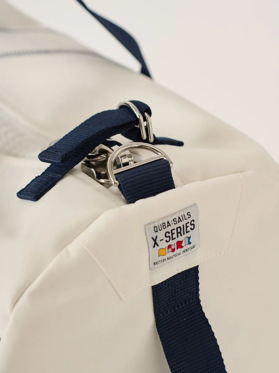 white_and_red_small_barre_5.webp Quba & Co White And Red Small Barrel Bag - Reef Clearance